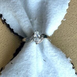 JewelScent Silver Fashion Ring